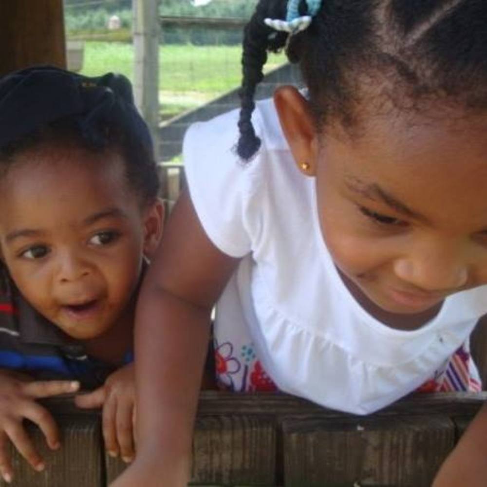 Meet your Posher, Leila